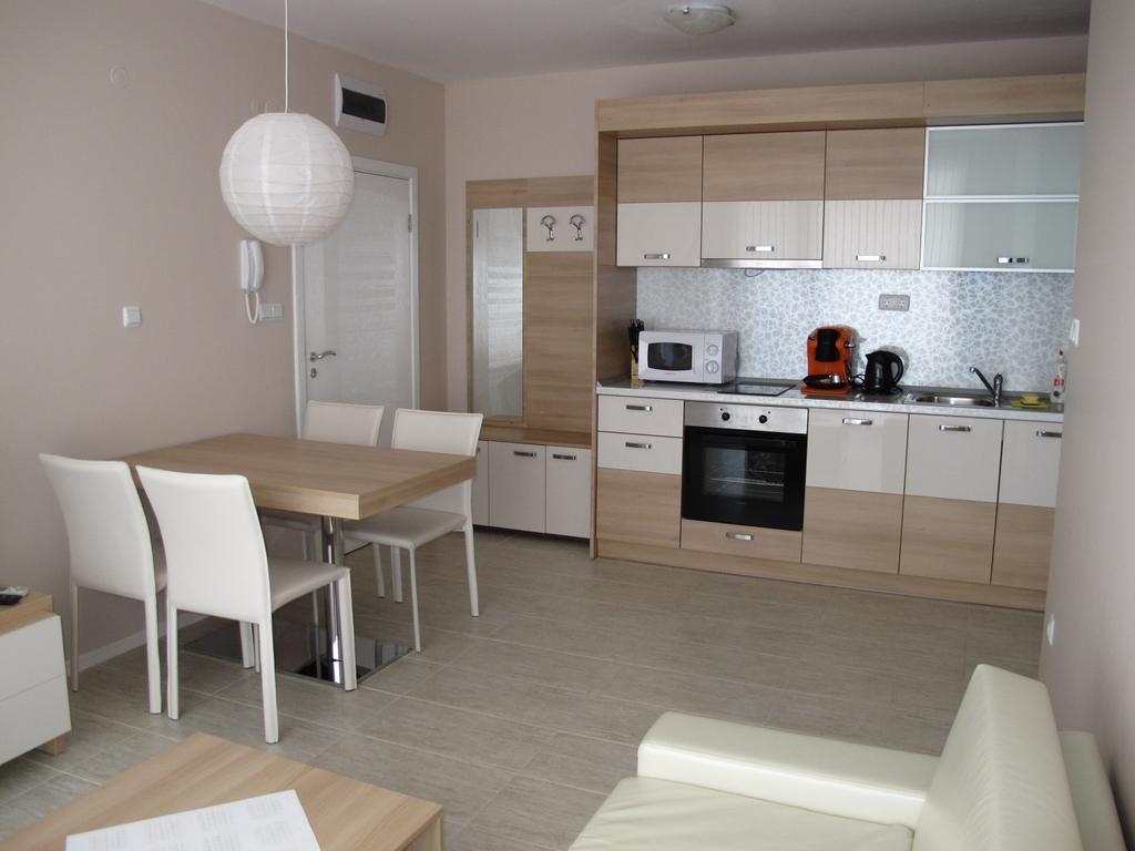 Nedev'S Apartments In Kavatsi Area Sozopol Quarto foto
